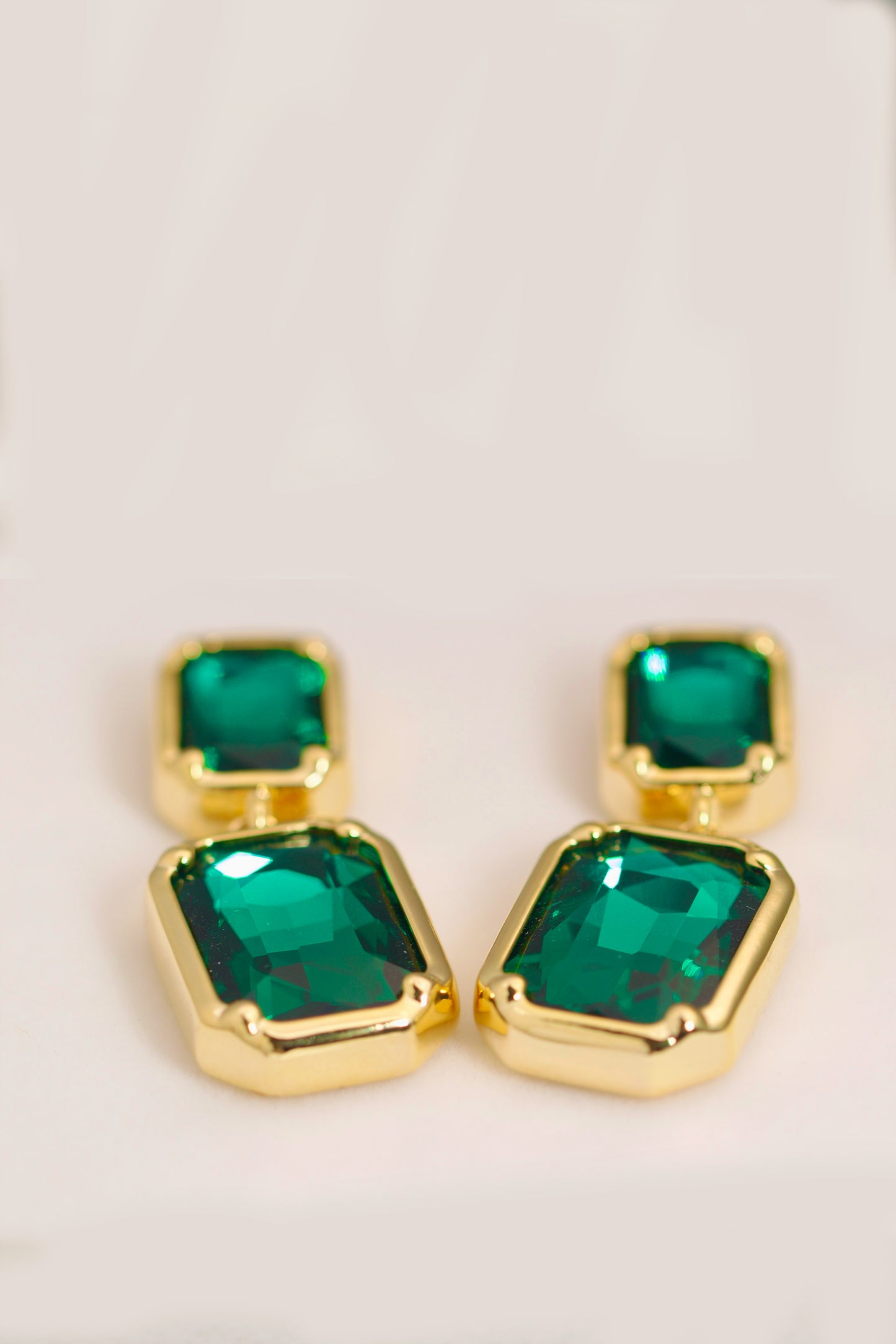 Green Solitaire Earings