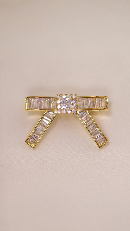 Solitaire Bow Brooch