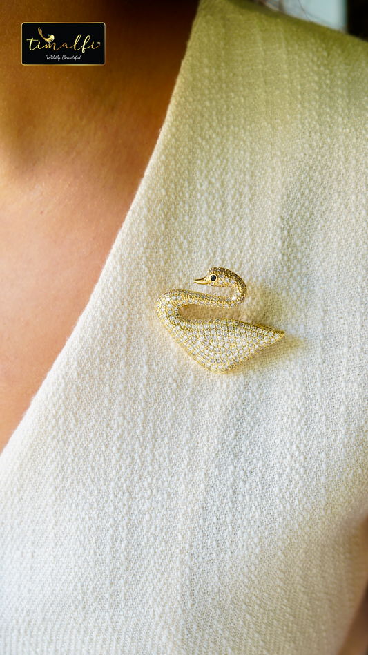 The Swan Brooch – Elegance in Motion